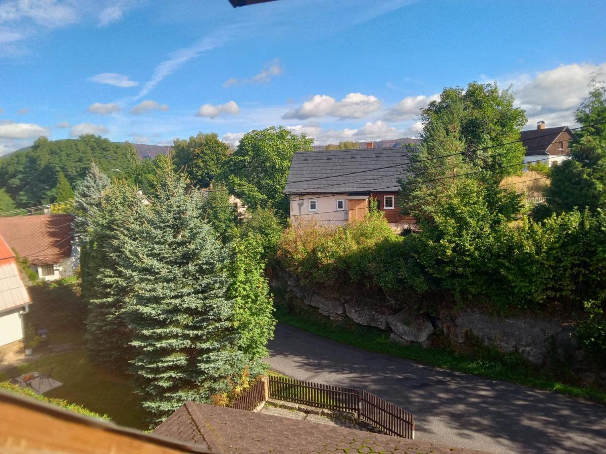 Hotel U Zeleneho Stromu - Zum Gruenen Baum Хренско Экстерьер фото