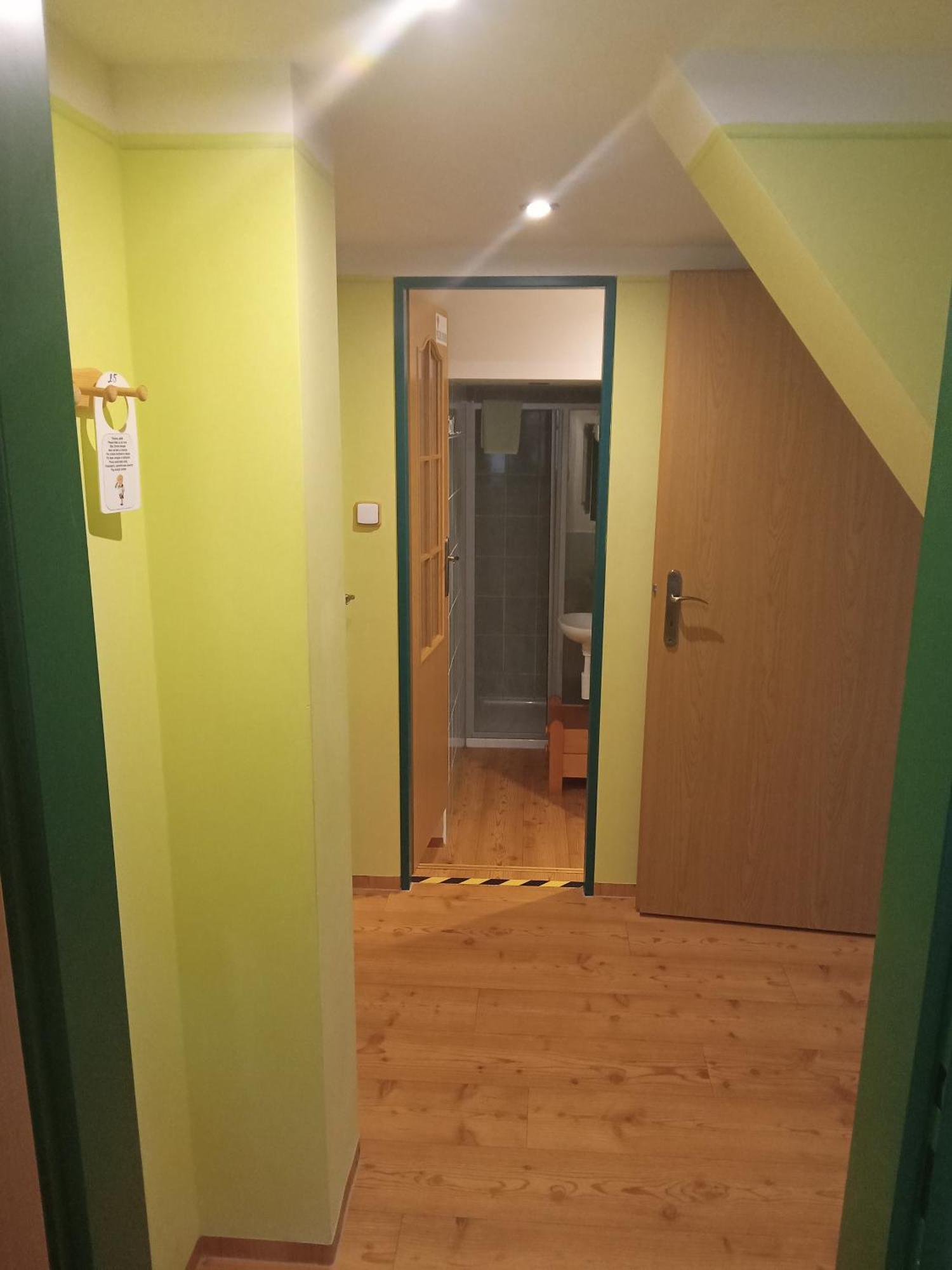 Hotel U Zeleneho Stromu - Zum Gruenen Baum Хренско Экстерьер фото